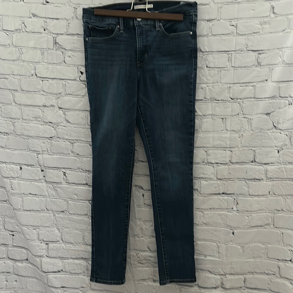 Levi’s 311 31 (more like 30)